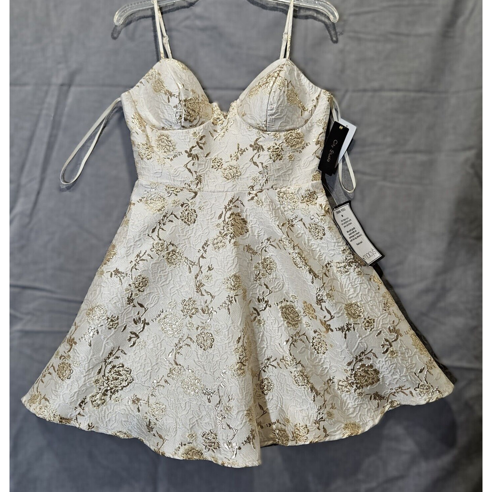 City Studio Skater Dress Size 9 Off White Gold Floral Side Pockets Macy's NEW
